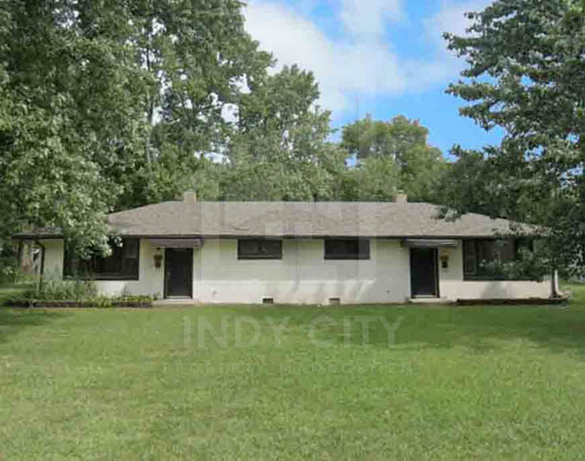 property at 2434 E Bradbury Ave