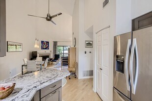 565 Manhattan Dr in Boulder, CO - Building Photo