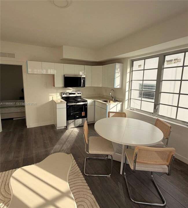 property at 1525 Euclid Ave