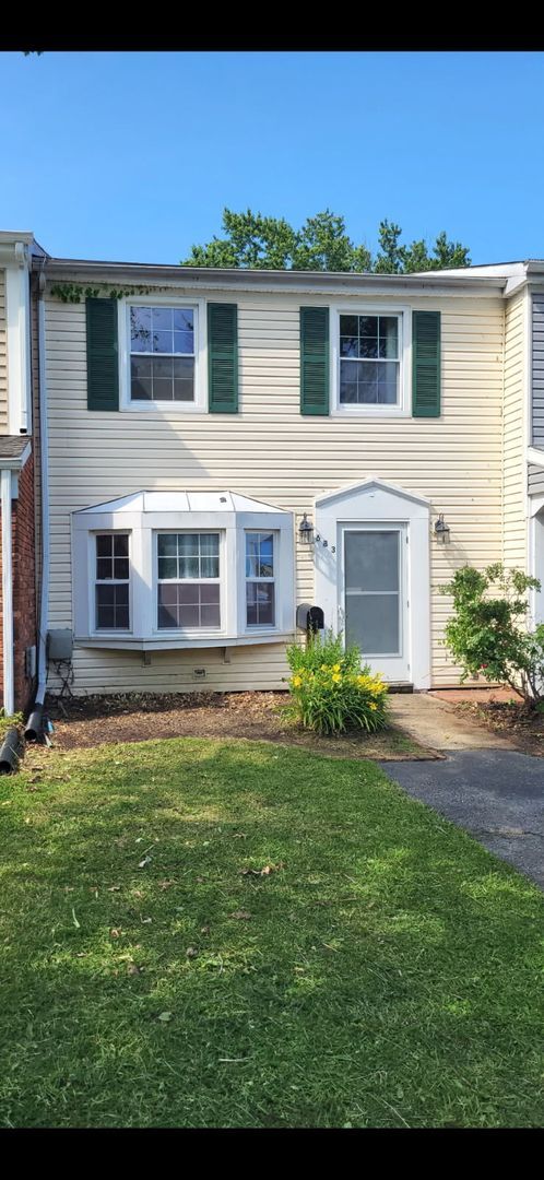 property at 683 Towne Center Dr