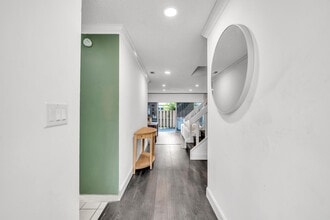 881 NW 81st Way in Plantation, FL - Building Photo - Building Photo