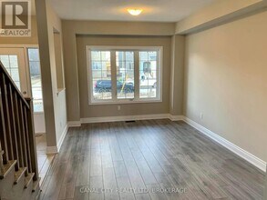 10 Venture Way in Thorold, ON - Building Photo - Building Photo