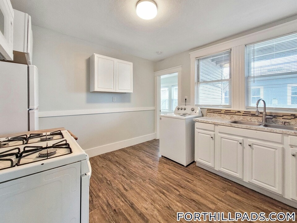 33 Juniper St in Boston, MA - Building Photo