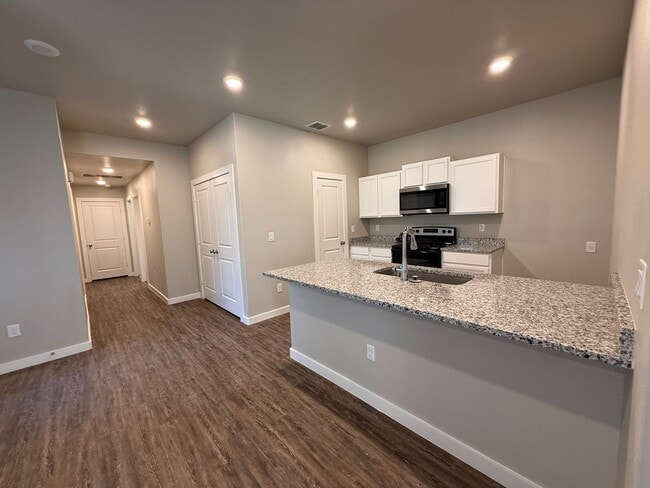 property at 509 E 21st St