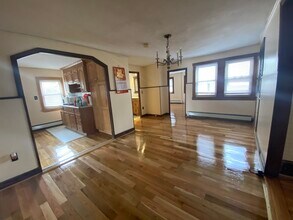 2 Hammond Ct in Quincy, MA - Building Photo - Building Photo
