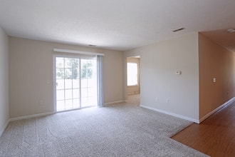 Pebblebrook in Kent, OH - Building Photo - Interior Photo