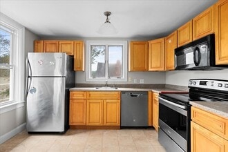 36 Cedar St in Worcester, MA - Building Photo - Building Photo