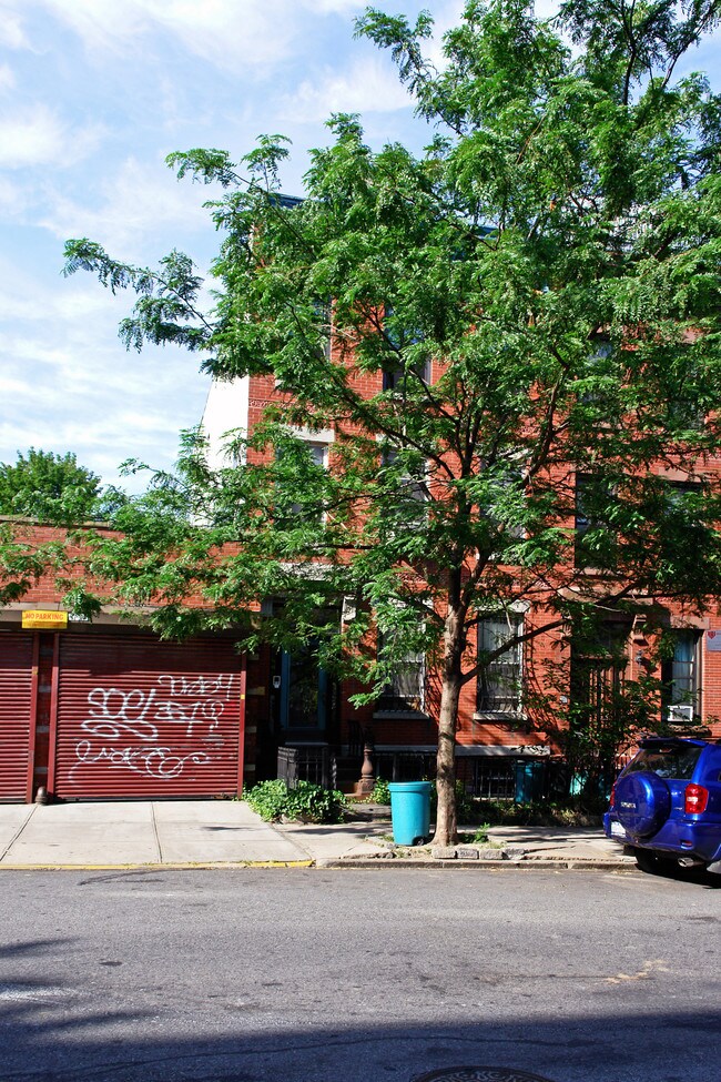 386 13th St in Brooklyn, NY - Foto de edificio - Building Photo