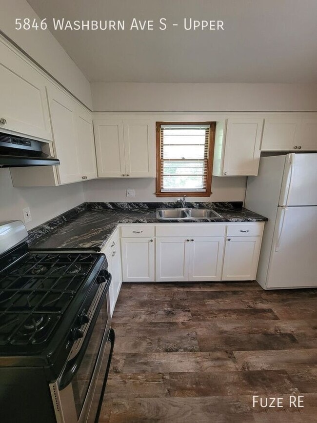 5846 Washburn Ave S in Minneapolis, MN - Building Photo - Building Photo