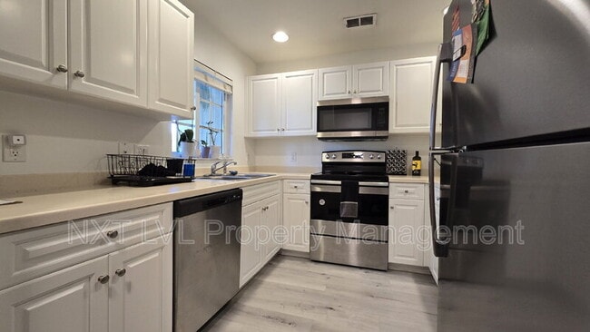 9440 Ivy Brook Run in Ft. Myers, FL - Building Photo - Building Photo