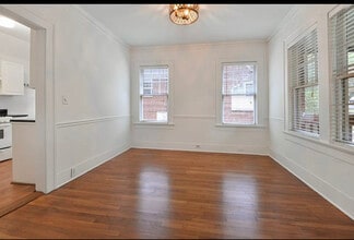 466 Burlington Rd NE, Unit B in Atlanta, GA - Building Photo - Building Photo