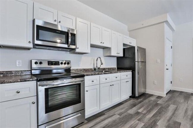 property at 165 W Hancock St