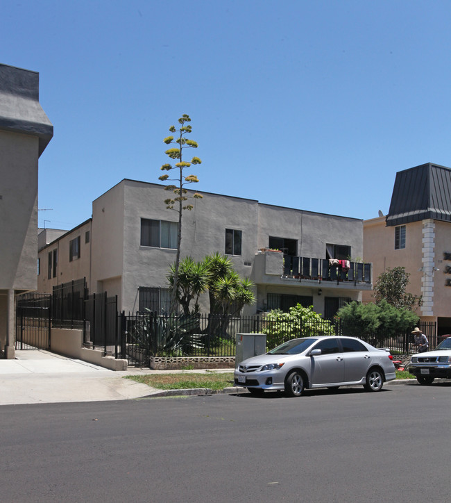 Serrano Apartments in Los Angeles, CA - Building Photo - Building Photo