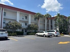 1700 Pine Valley Dr in Ft. Myers, FL - Building Photo