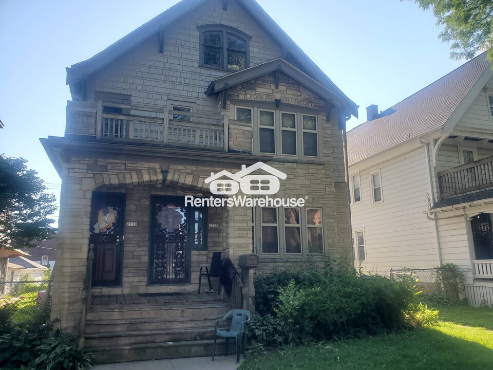 2730 N 48th St in Milwaukee, WI - Building Photo