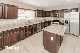 40133 W Sanders Way in Maricopa, AZ - Foto de edificio - Building Photo