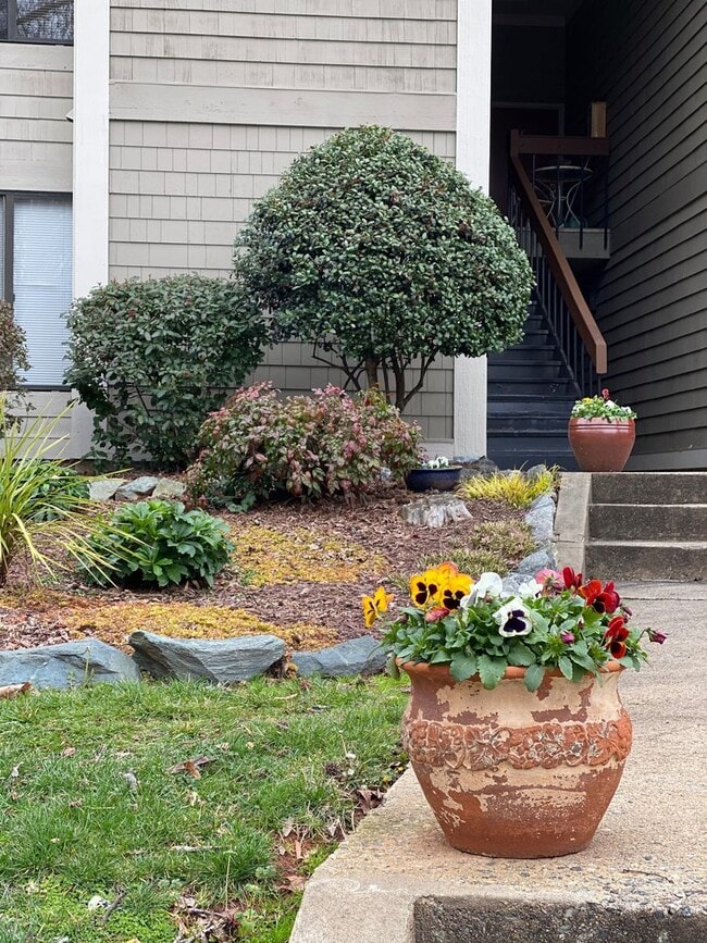 property at 1502 Benjamin Pkwy