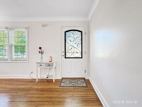 8311 W 35th St in Minneapolis, MN - Building Photo - Building Photo