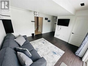 49-49 Ferndale Dr S in Barrie, ON - Building Photo - Building Photo