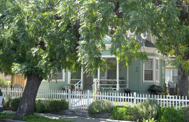 321 W. 6th St./607 'E' S in Antioch, CA - Building Photo - Building Photo