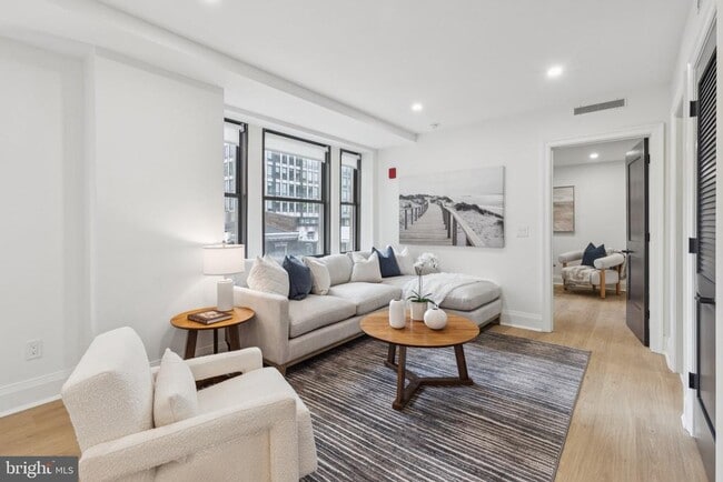 135 S 19th St in Philadelphia, PA - Foto de edificio - Building Photo