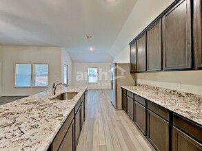 7934 Cactus Plum Dr in San Antonio, TX - Building Photo - Building Photo