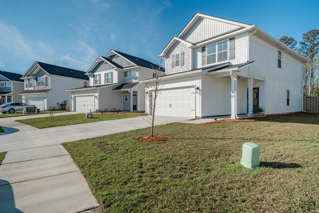 63 Buckingham Dr in Midway, GA - Building Photo - Building Photo