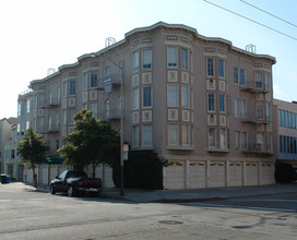 Marina Bay Studio Apartments in San Francisco, CA - Building Photo - Building Photo