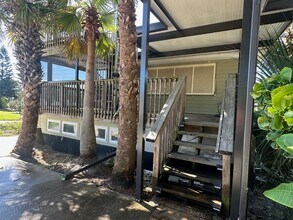 1207 N Atlantic Ave in New Smyrna Beach, FL - Building Photo - Building Photo