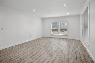 5409 Queen Ct in Lake Dallas, TX - Building Photo - Building Photo