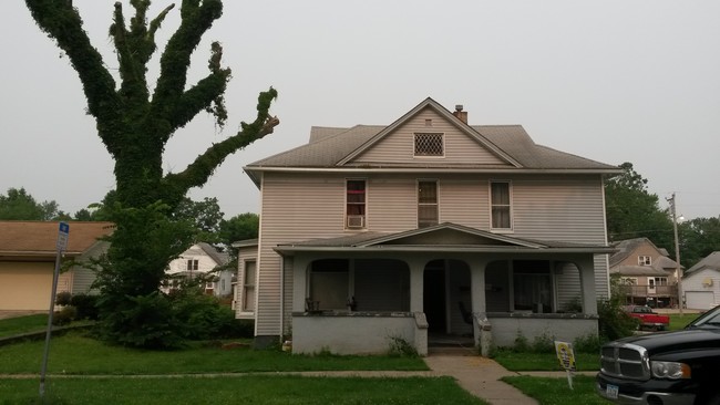 South Clintons in Albia, IA - Building Photo - Primary Photo