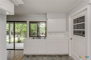18641 Camino Real in Kyle, TX - Building Photo