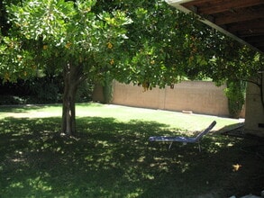 3121 W Wyoming Ave in Burbank, CA - Building Photo - Building Photo