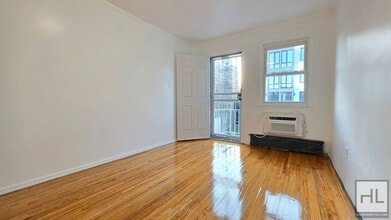 9 STREET in Queens, NY - Foto de edificio - Building Photo