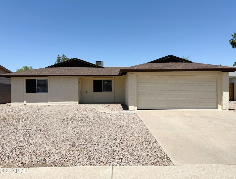 700 W Park Ave in Chandler, AZ - Building Photo