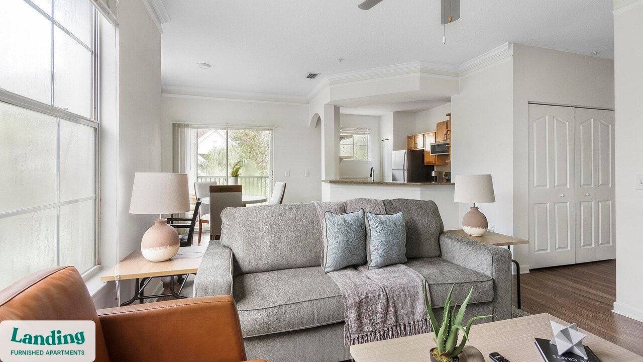 4435 Touchton Rd in Jacksonville, FL - Foto de edificio