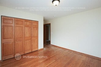 1102 Pine St in Lake In The Hills, IL - Building Photo - Building Photo
