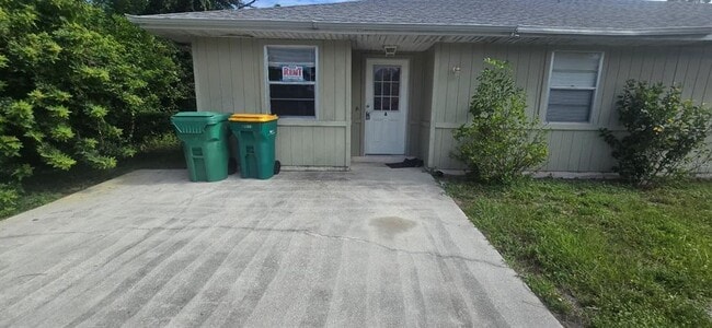 property at 304 Camillia Ln