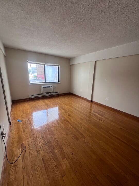 217 Fuller St, Unit 3 in Brookline, MA - Foto de edificio