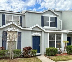 6512 Osprey Lake Cir in Riverview, FL - Building Photo
