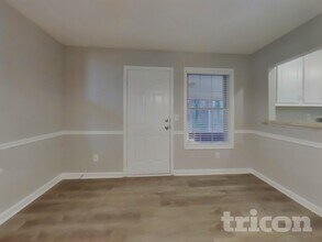 114 Windsor Cir in Stockbridge, GA - Foto de edificio - Building Photo