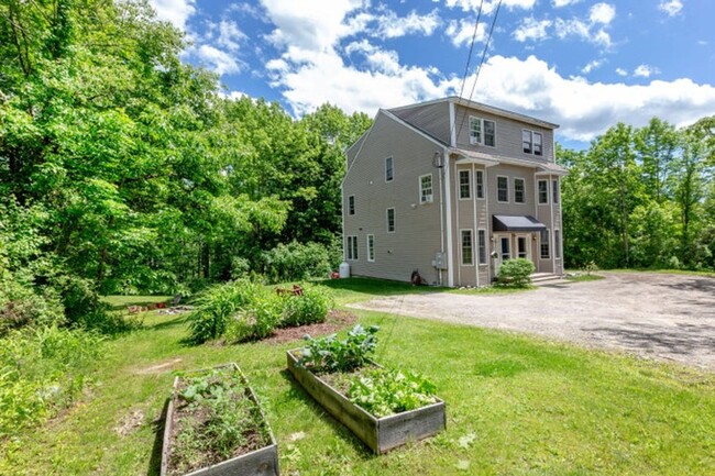 60 Berrys Mill Rd in West Bath, ME - Building Photo - Building Photo