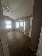 1451 Offermann Hill Rd in San Marcos, TX - Building Photo - Building Photo