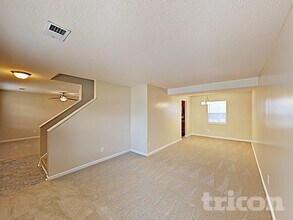 521 Halleck Ln in Columbia, SC - Foto de edificio - Building Photo