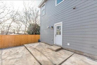 7617 Carver Ave in Austin, TX - Building Photo - Building Photo