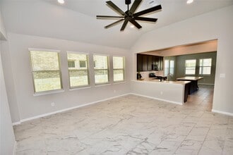 22491 Kinley St in New Caney, TX - Building Photo - Building Photo