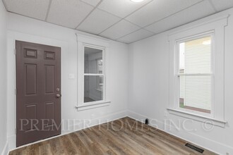 1742 3rd St NE in Canton, OH - Building Photo - Building Photo
