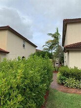 1035 NE 207th Terrace in Miami, FL - Building Photo - Building Photo
