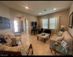 10543 Severino Ln in Ft. Myers, FL - Building Photo - Building Photo