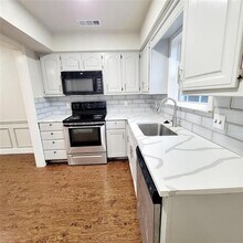 230 McCarley Pl in McKinney, TX - Building Photo - Building Photo
